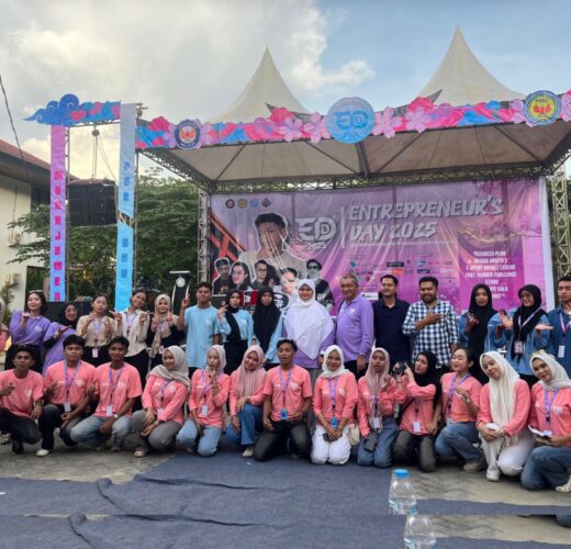 GELAR ENTEPRENEUR’S DAY 2025, FEB UHO HADIRKAN FAST THINKER CHALLENGE UNTUK MAHASISWA
