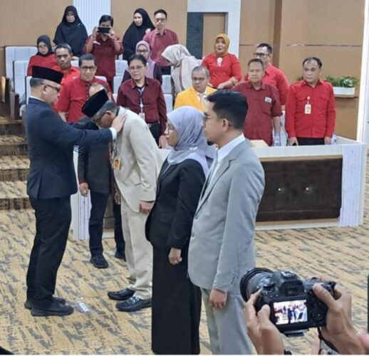 REKTOR LANTIK DEKAN DAN KAPRODI