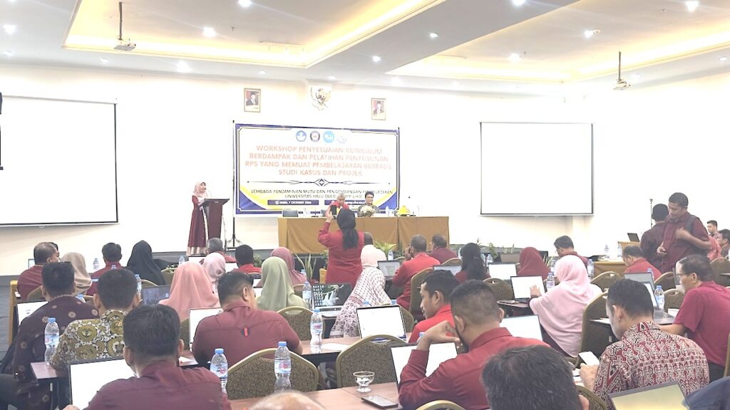 Akselerasi Kurikulum Berbasis OBE, UHO Gelar Workshop dan Pelatihan Penyusunan RPS bagi Tenaga Pendidik